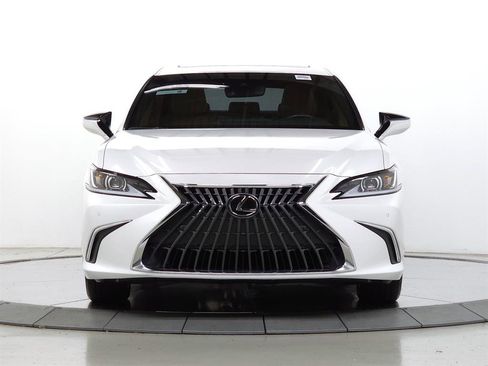 Certified 2024 Lexus ES 250 w/ Premium Package image 2