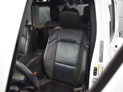 Used 2023 Jeep Wrangler Altitude image 17