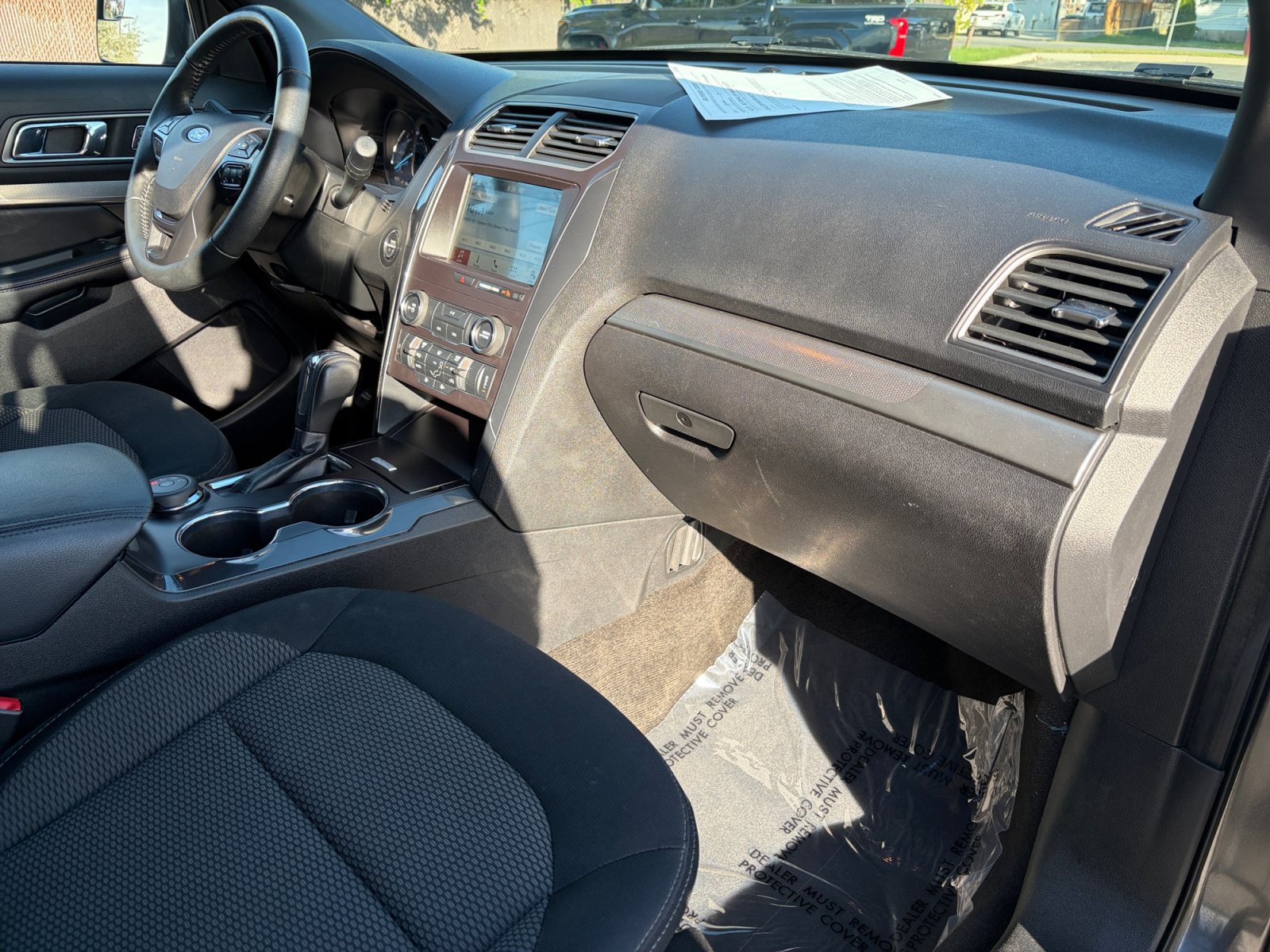 Used 2018 Ford Explorer XLT w/ Equipment Group 201A AWD/4WD image 27