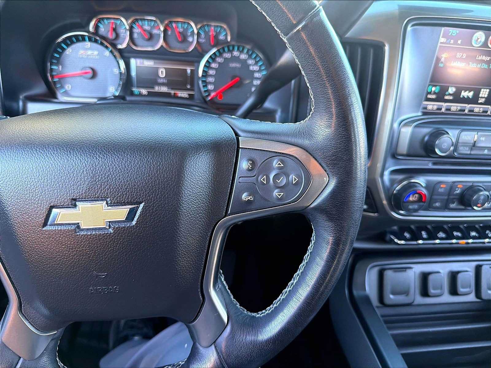Used 2018 Chevrolet Silverado 1500 LTZ Z71 w/ LTZ Plus Package AWD/4WD image 22