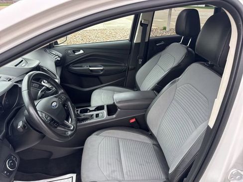 Used 2017 Ford Escape Titanium image 27