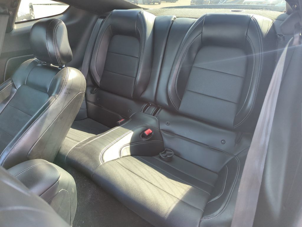 Used 2020 Ford Mustang GT Premium RWD image 23