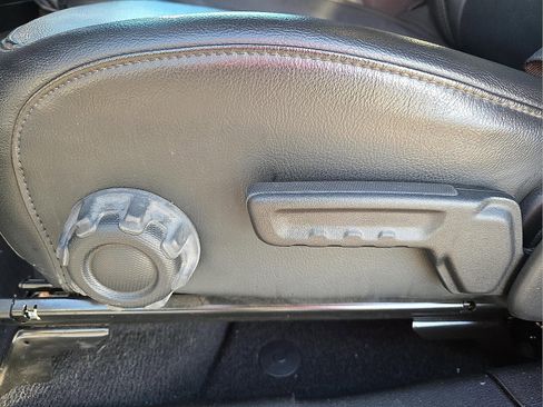 Used 2022 Jeep Wrangler Unlimited Sahara image 15