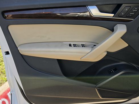 Used 2019 Audi Q5 2.0T Premium Plus w/ Premium Plus Package image 26