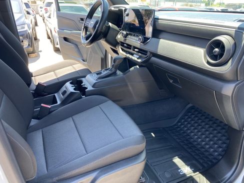 Used 2023 Chevrolet Colorado W/T RWD image 22