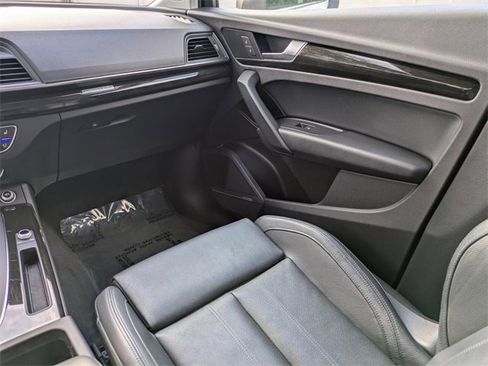 Used 2018 Audi Q5 2.0T Premium Plus w/ Premium Plus Package image 19