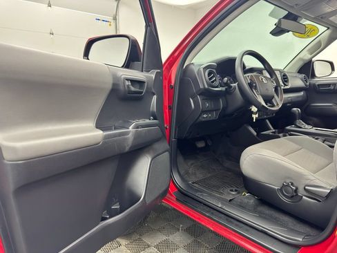 Used 2023 Toyota Tacoma SR AWD/4WD image 13