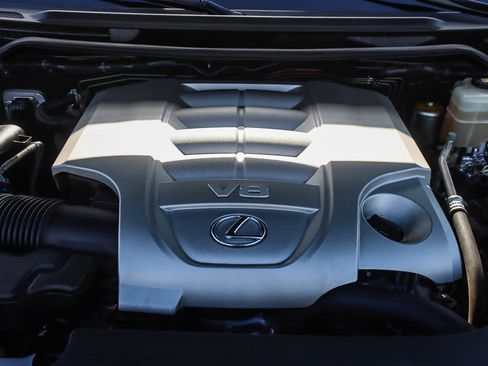 Used 2018 Lexus LX 570 4WD image 26