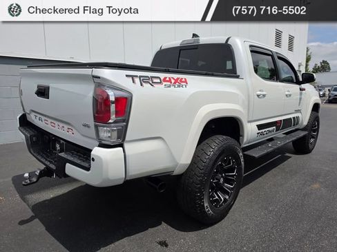 Used 2023 Toyota Tacoma TRD Sport w/ TRD Premium Sport Package AWD/4WD image 5