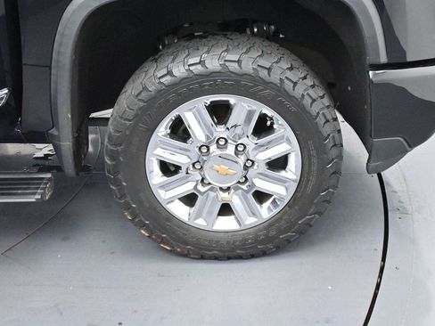 Used 2024 Chevrolet Silverado 2500 High Country w/ High Country Premium Package AWD/4WD image 34