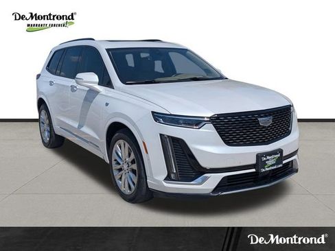 Used 2023 Cadillac XT6 Premium Luxury w/ Platinum Package FWD image 3
