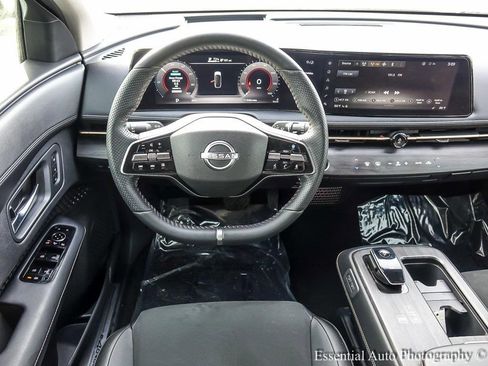 Used 2023 Nissan Ariya AWD image 12