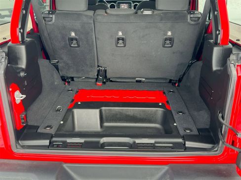 Used 2020 Jeep Wrangler Unlimited Sport S image 34