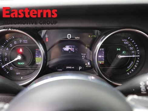 Used 2023 Jeep Wrangler Unlimited Sahara w/ Dual Top Group AWD/4WD image 18