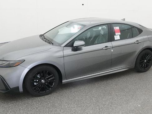 New 2026 Toyota Camry SE FWD image 5