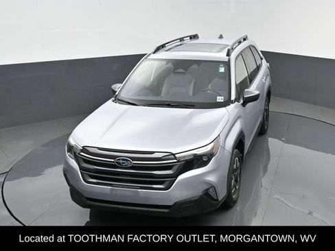 Used 2025 Subaru Forester Premium AWD/4WD image 21