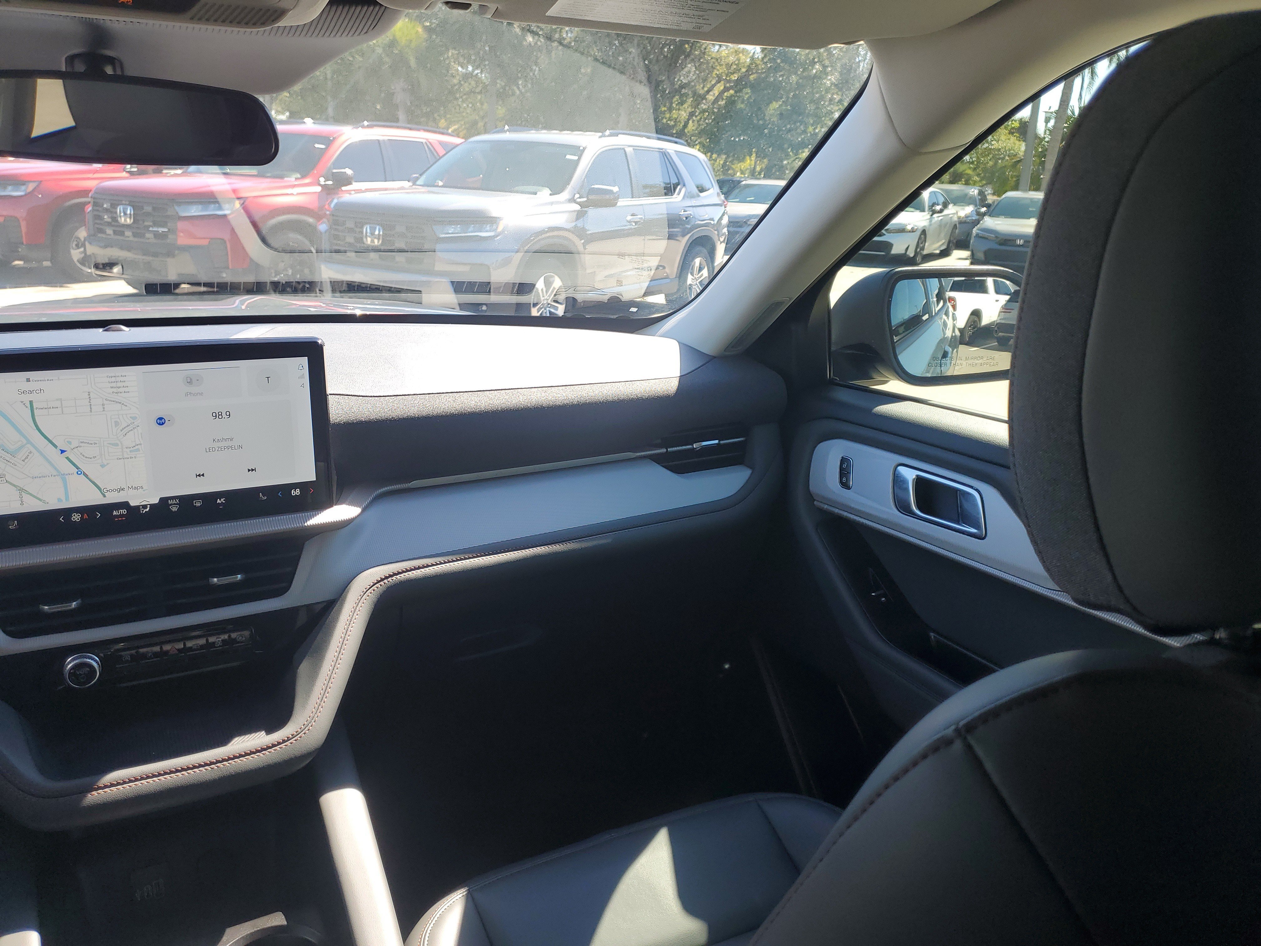 Used 2026 Ford Explorer Active w/ Active Comfort Package RWD image 19