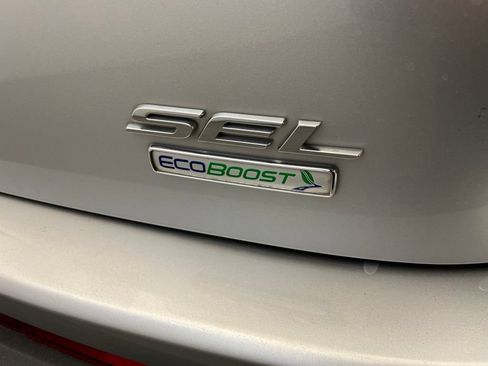 Used 2018 Ford Edge SEL w/ Equipment Group 201A FWD image 8