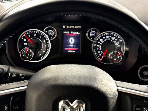 Used 2020 RAM 1500 Big Horn AWD/4WD image 17