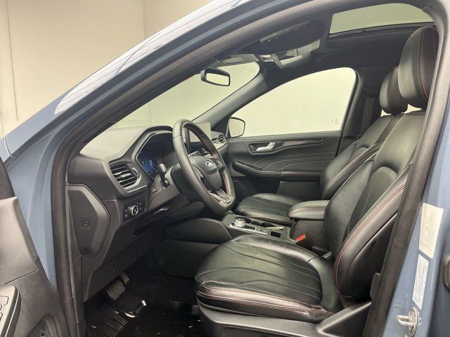 Used 2025 Ford Escape ST-Line Elite w/ Premium Technology Package AWD/4WD image 3