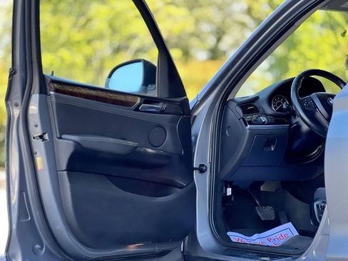 Used 2017 BMW X3 sDrive28i image 14