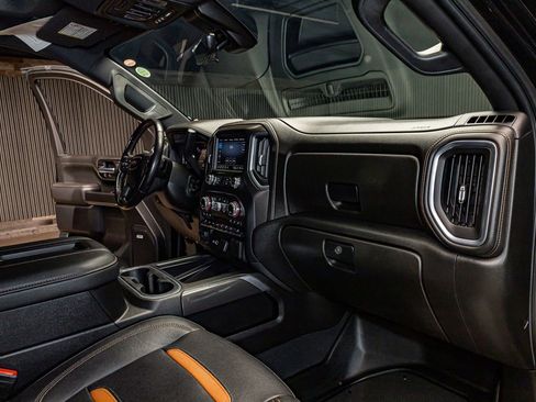 Used 2022 GMC Sierra 2500 AT4 w/ AT4 Premium Plus Package image 19