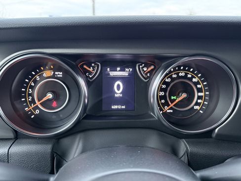 Used 2023 Jeep Wrangler Sport S image 14