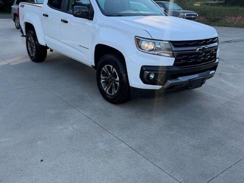 Used 2021 Chevrolet Colorado Z71 AWD/4WD image 12