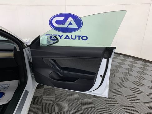Used 2019 Tesla Model 3 Long Range image 36