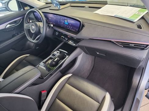 Used 2025 Buick Envision Sport Touring image 18