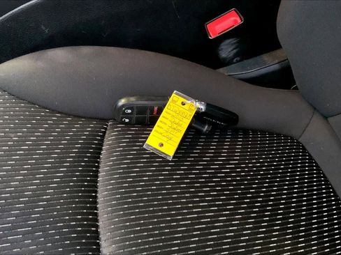 Used 2018 Dodge Journey SE w/ Popular Equipment Group image 13