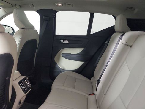 Certified 2025 Volvo XC40 B5 Plus w/ Protection Package Premier AWD/4WD image 12