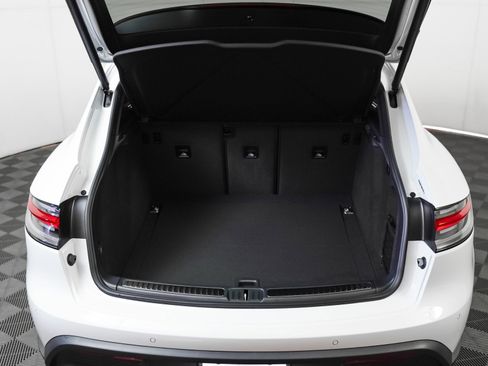 New 2026 Porsche Macan S image 28
