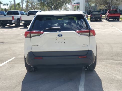 Used 2024 Toyota RAV4 XLE image 4