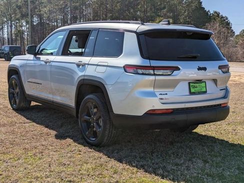 New 2025 Jeep Grand Cherokee L Limited w/ Luxury Tech Group II AWD/4WD image 6