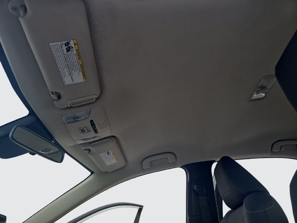 Used 2022 Toyota Corolla LE w/ Carpet Mat Package (TMS) FWD image 29