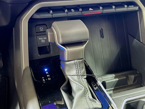New 2026 Toyota Tundra Limited AWD/4WD image 14