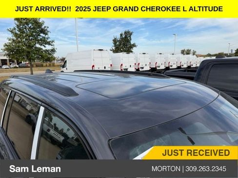 New 2025 Jeep Grand Cherokee L Altitude image 7