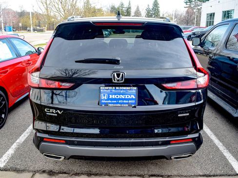 Used 2024 Honda CR-V Sport Touring image 16