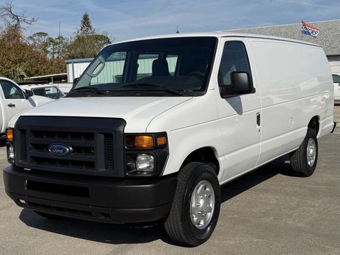 Used 2013 Ford E-350 and Econoline 350 Extended Super Duty w/ PWR Group image 4
