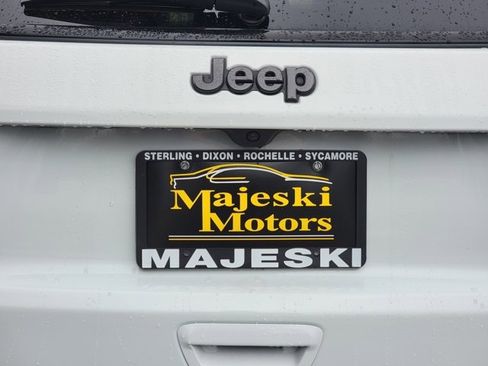 Used 2024 Jeep Compass Trailhawk image 13