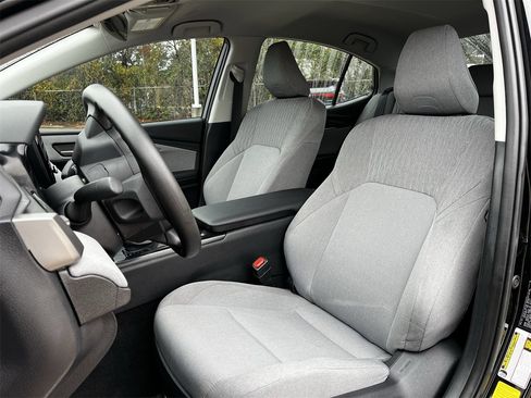 Used 2025 Toyota Camry LE image 22