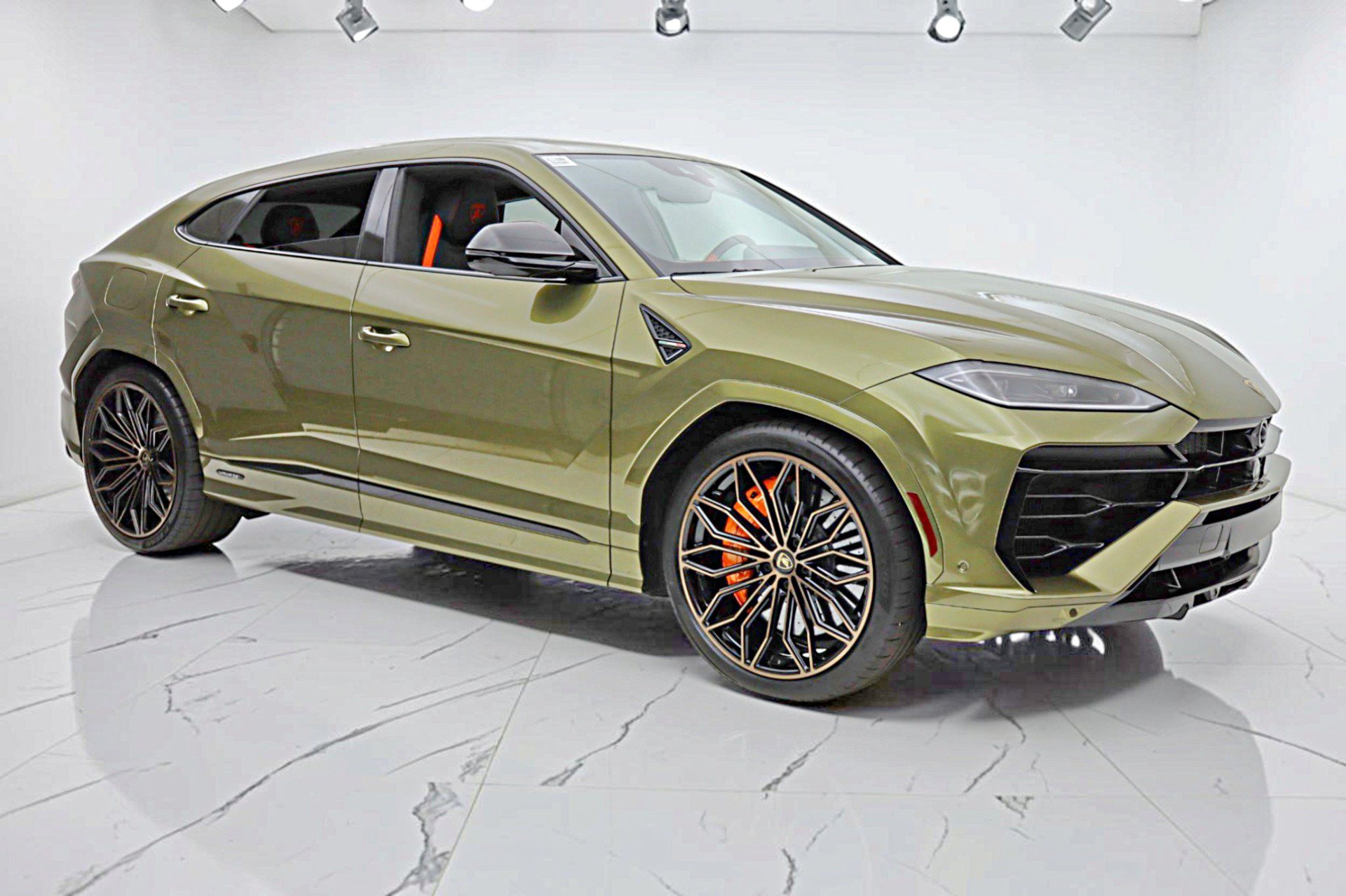 Used 2026 Lamborghini Urus SE AWD/4WD image 19