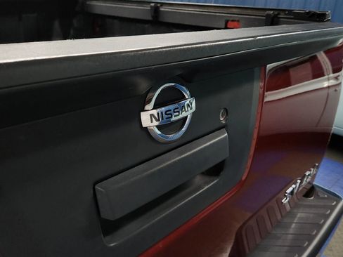 Used 2014 Nissan Frontier SV image 50