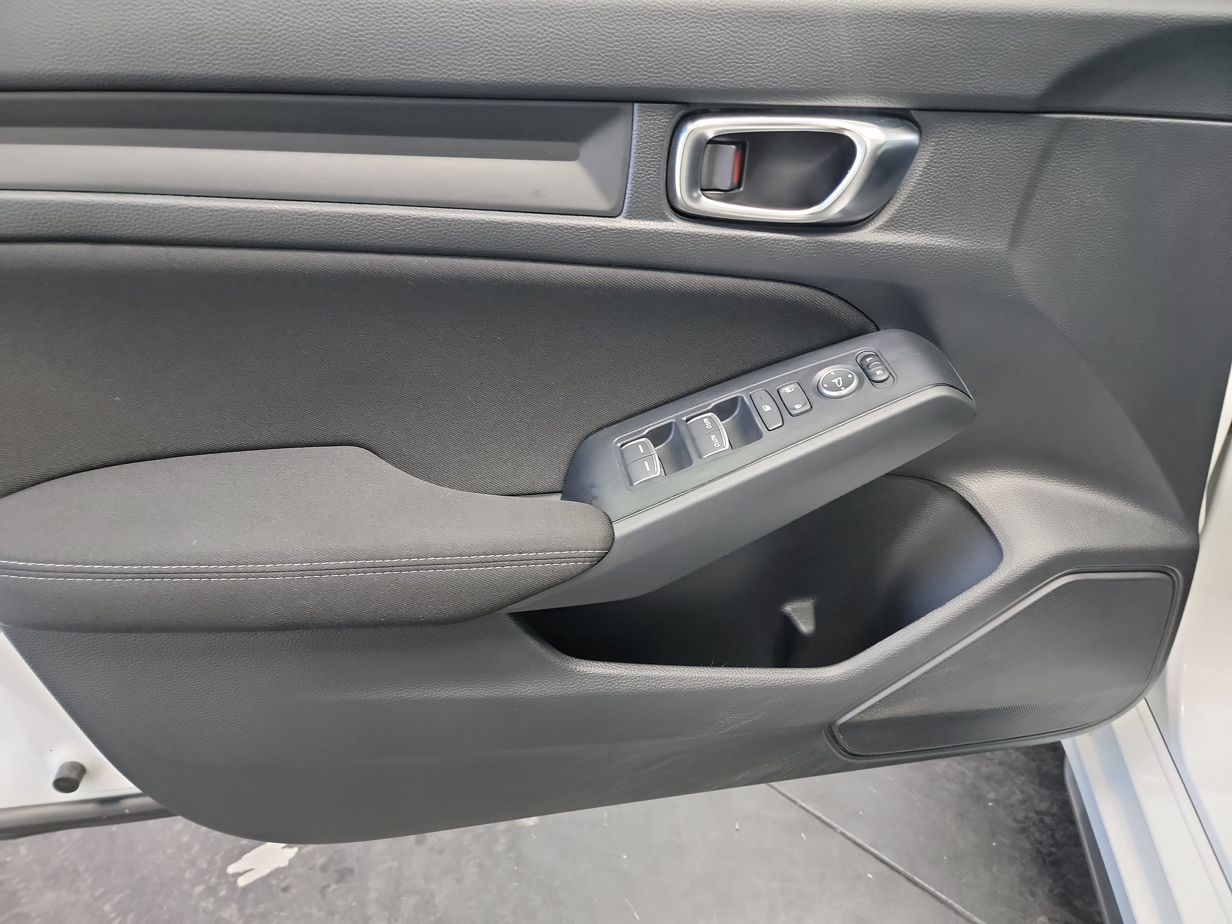 Used 2024 Honda Civic Sport image 13