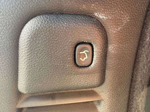 Used 2019 Dodge Durango SXT image 33