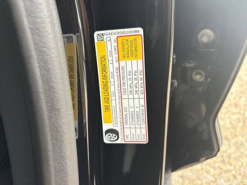 Certified 2025 Buick Enclave Avenir AWD/4WD image 35