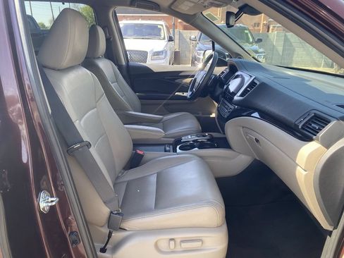 Used 2016 Honda Pilot Touring image 11