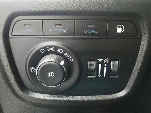 Used 2023 Jeep Grand Cherokee Overland image 45