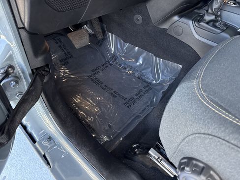 Used 2025 Jeep Wrangler Sahara w/ Safety Group image 16